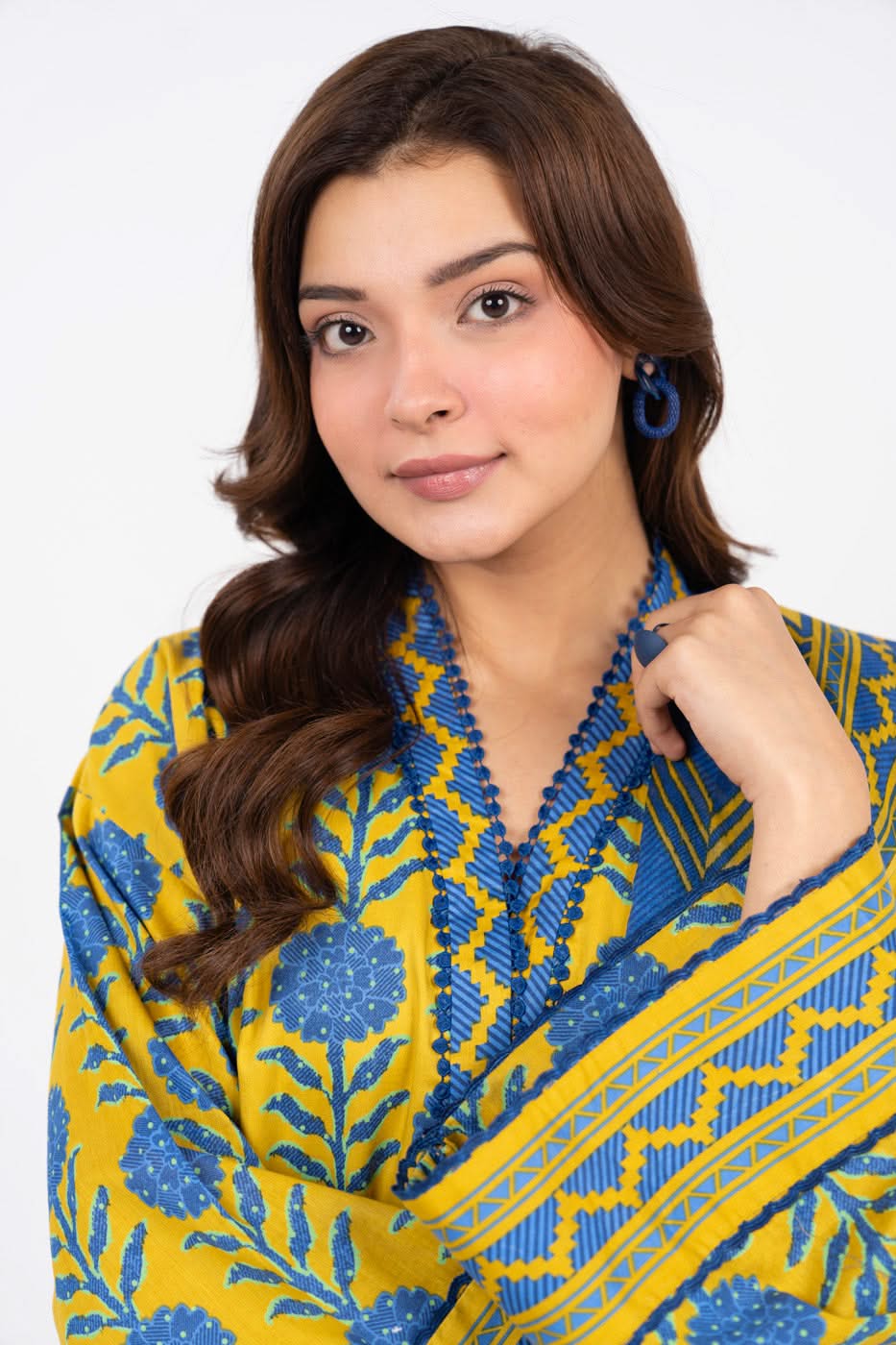 RTS | SHIRT, TROUSER & DUPATTA - Image 3