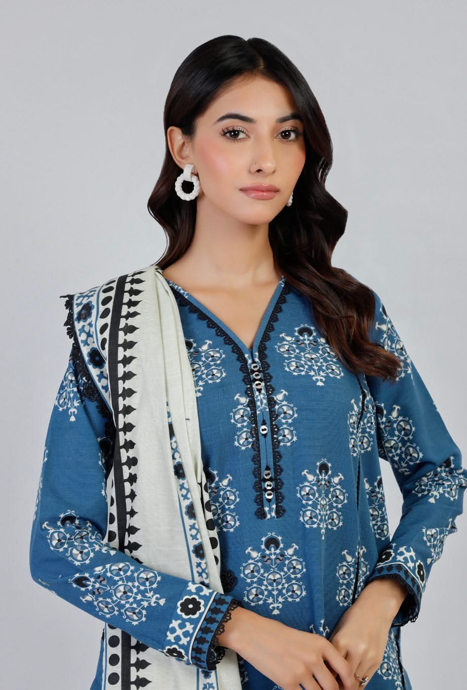 RTS | SHIRT, TROUSER & DUPATTA - Image 3