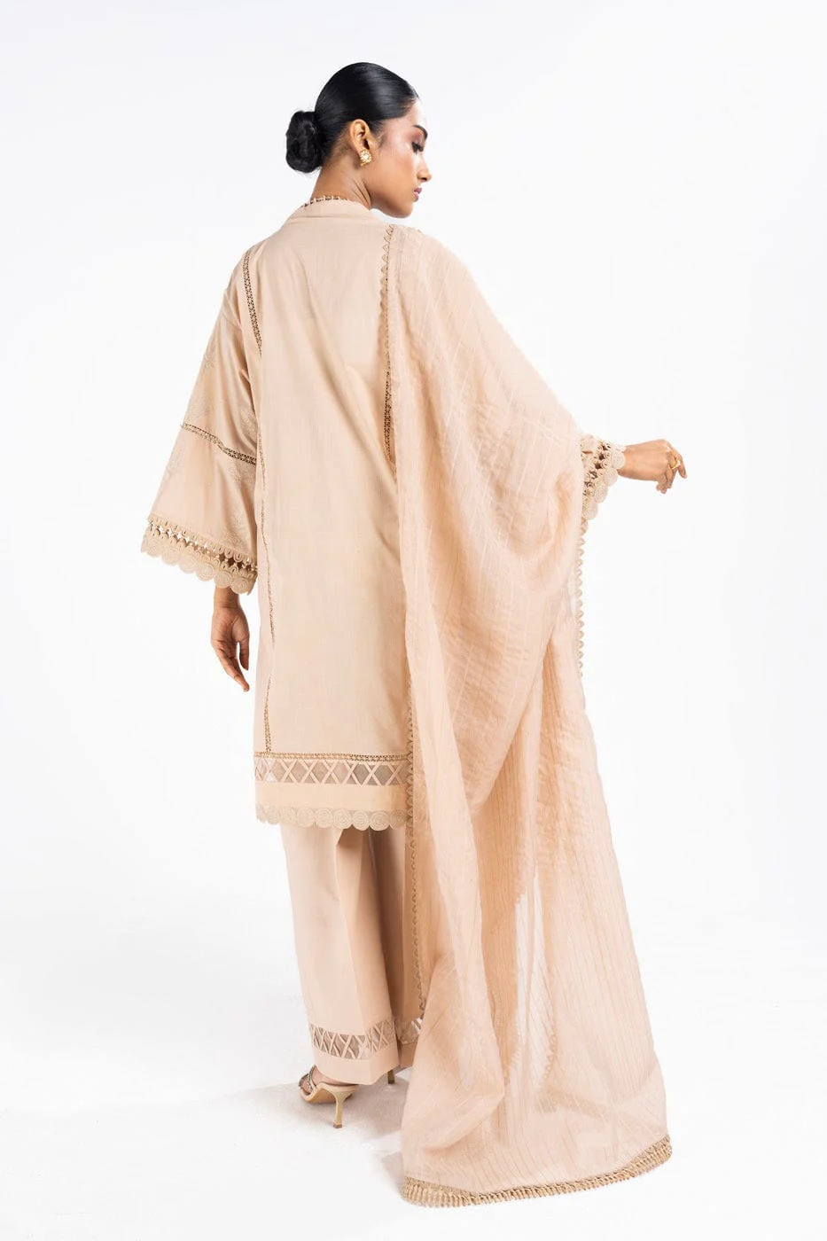 RTS | SHIRT, LINING, TROUSER & DUPATTA - Image 4