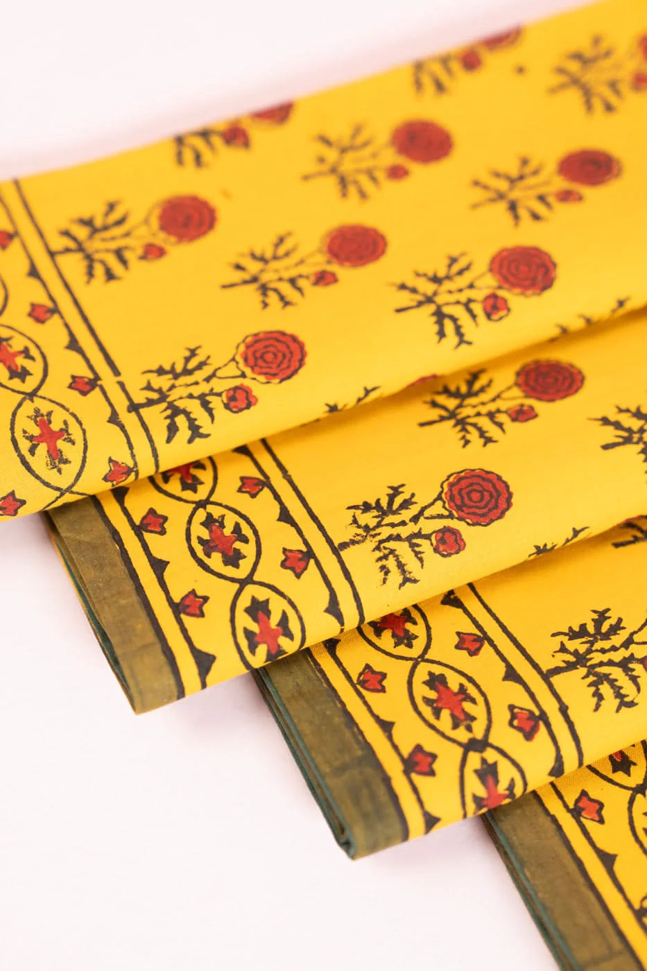 HOME | TABLE RUNNER - Image 2