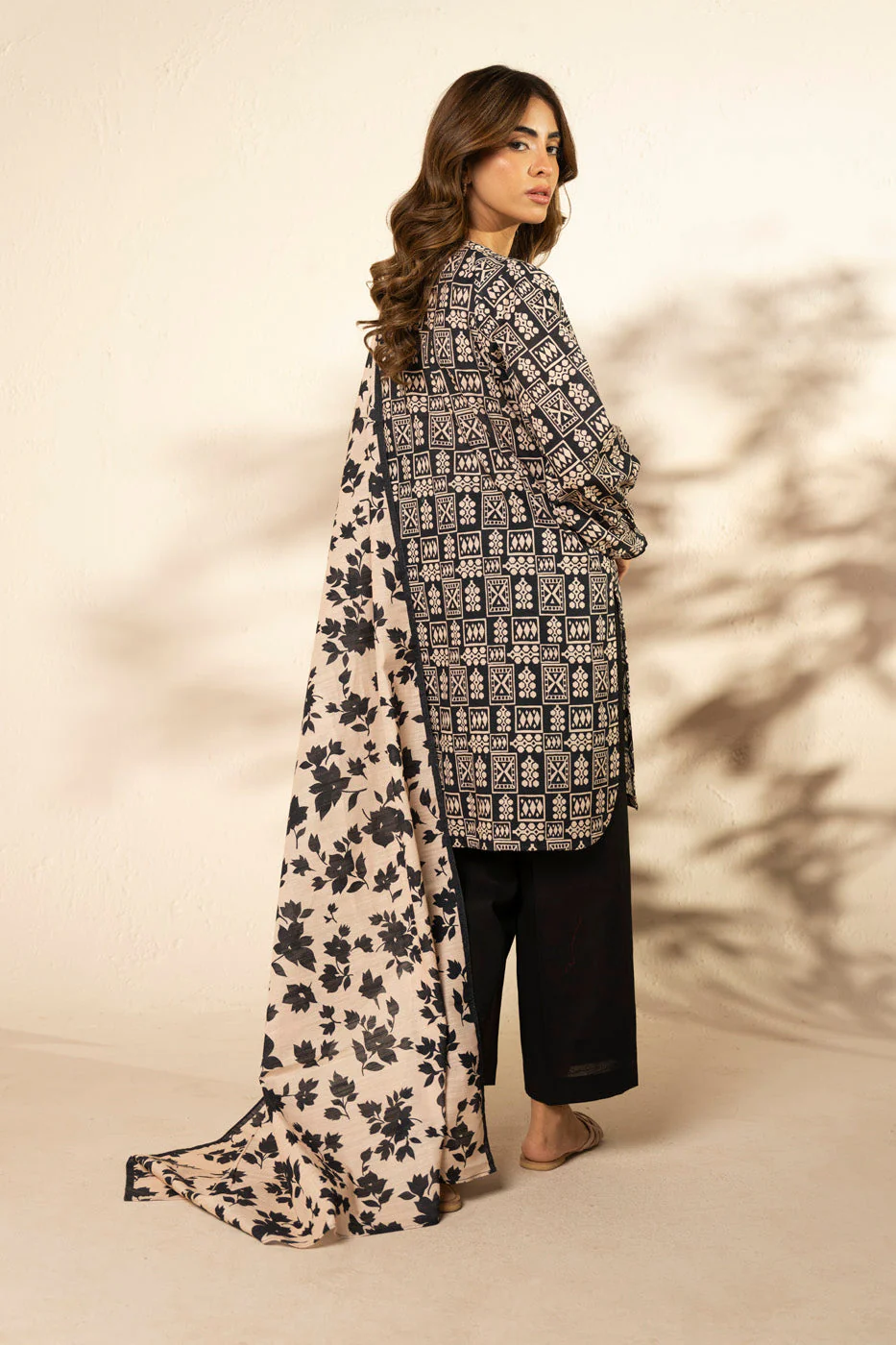 RTS  | SHIRT & DUPATTA - Image 4