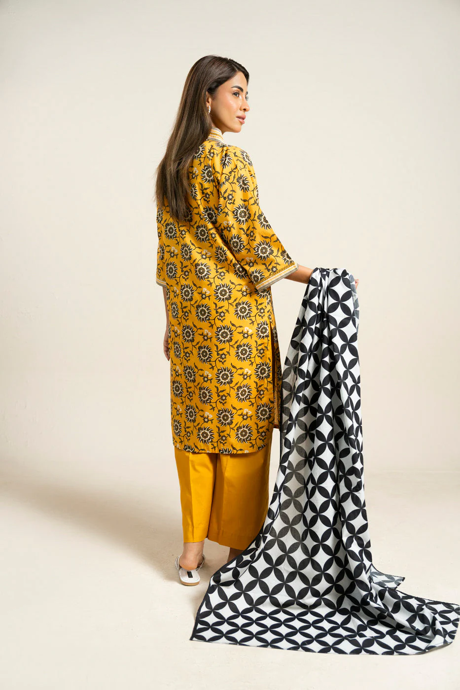 RTS | SHIRT & DUPATTA - Image 4