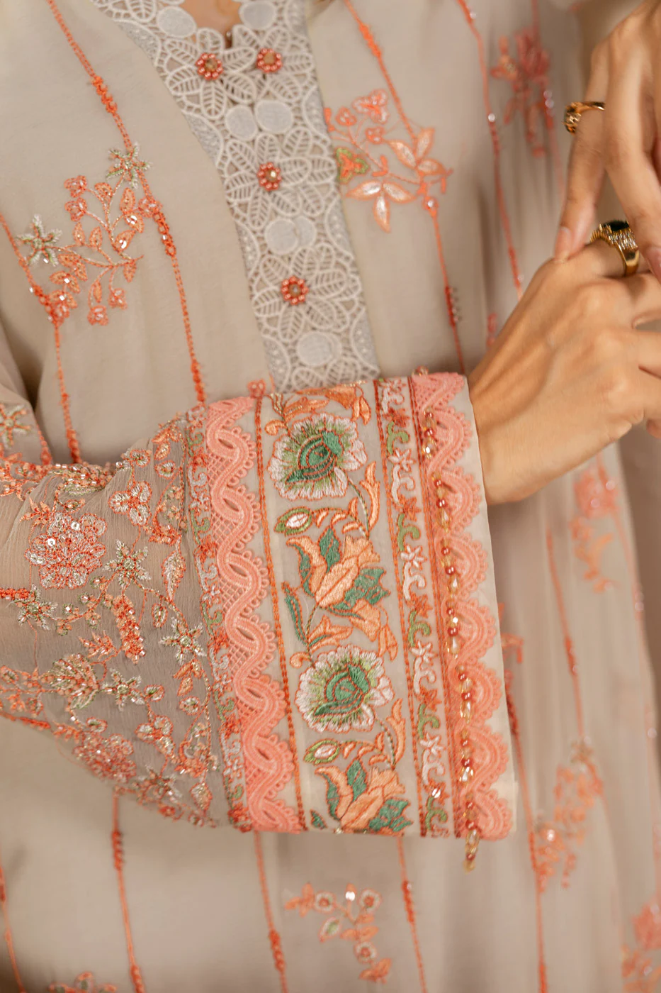 RTS | SHIRT, LINING, TROUSER & DUPATTA - Image 4