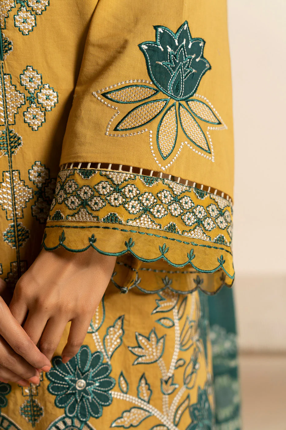 RTS  | SHIRT, TROUSER & DUPATTA - Image 4
