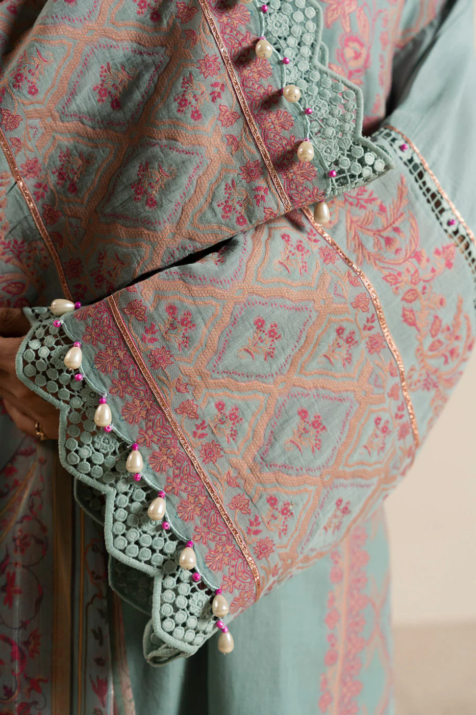 RTS| SHIRT, TROUSER & DUPATTA - Image 4