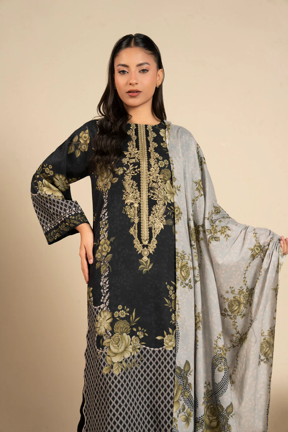 RTS | SHIRT, TROUSER & DUPATTA - Image 2