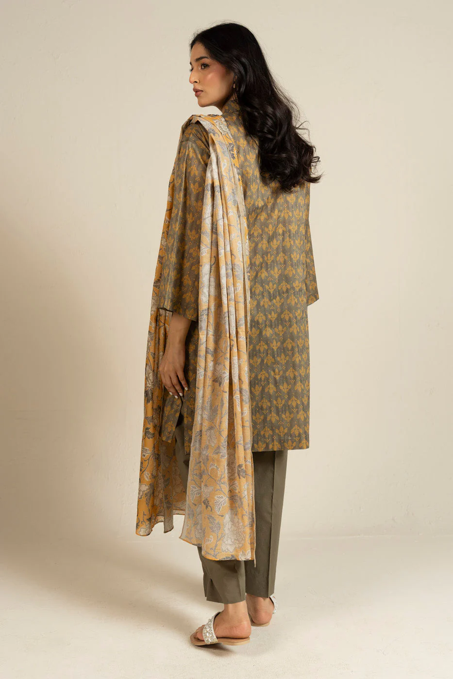 RTS | SHIRT, TROUSER & DUPATTA - Image 4