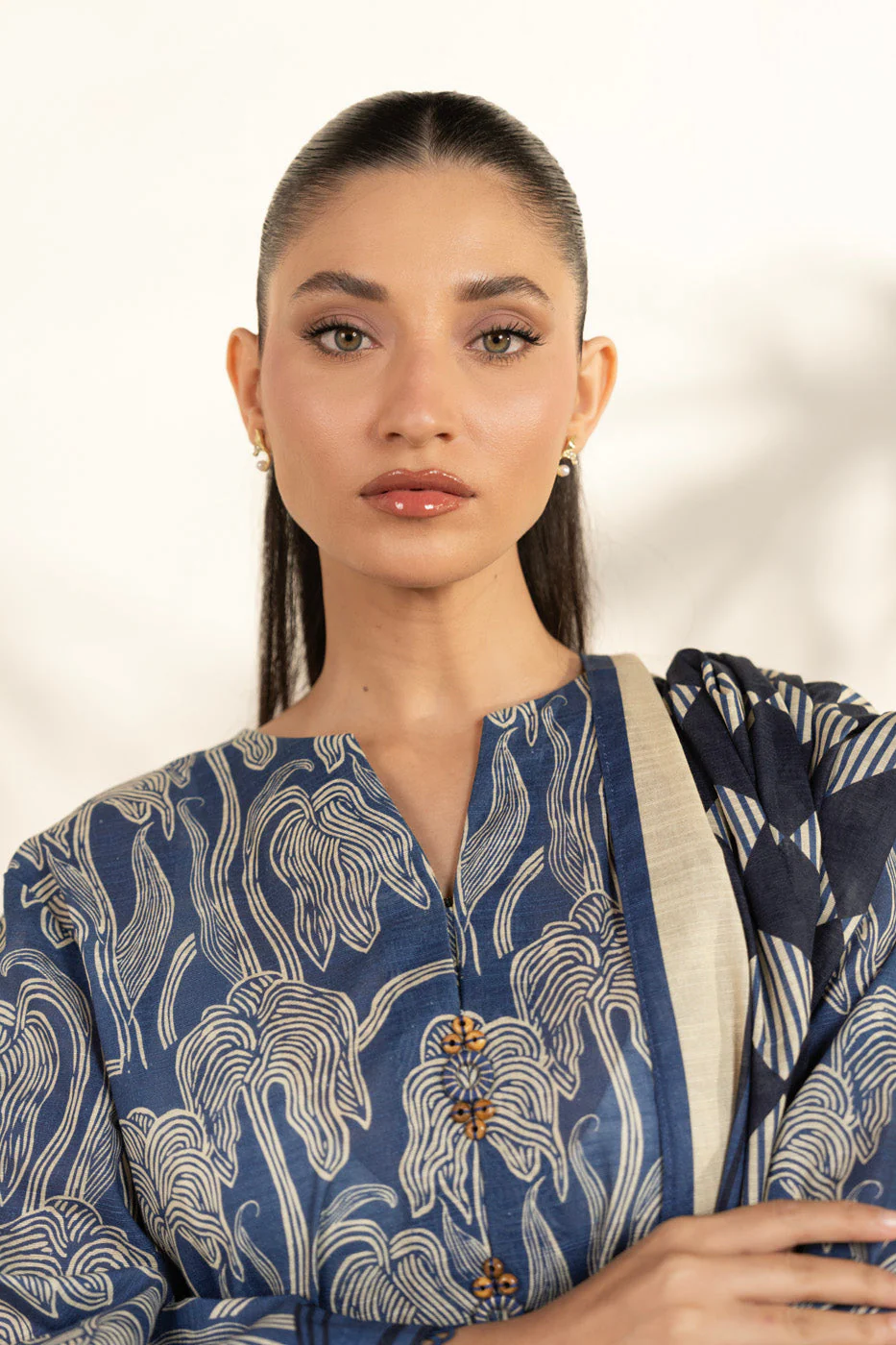 RTS | SHIRT, TROUSER & DUPATTA - Image 3
