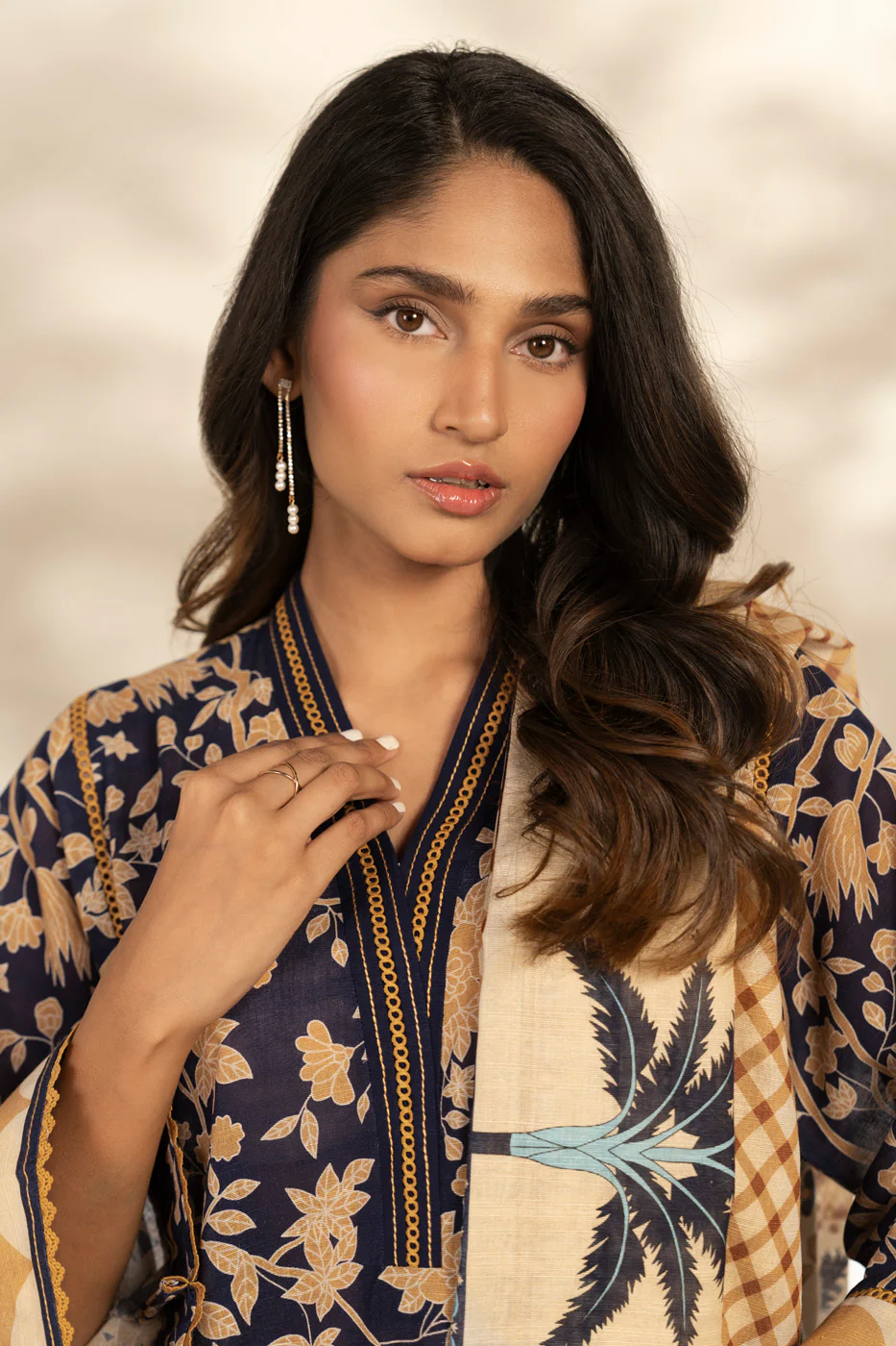 RTS | SHIRT, TROUSER & DUPATTA - Image 3