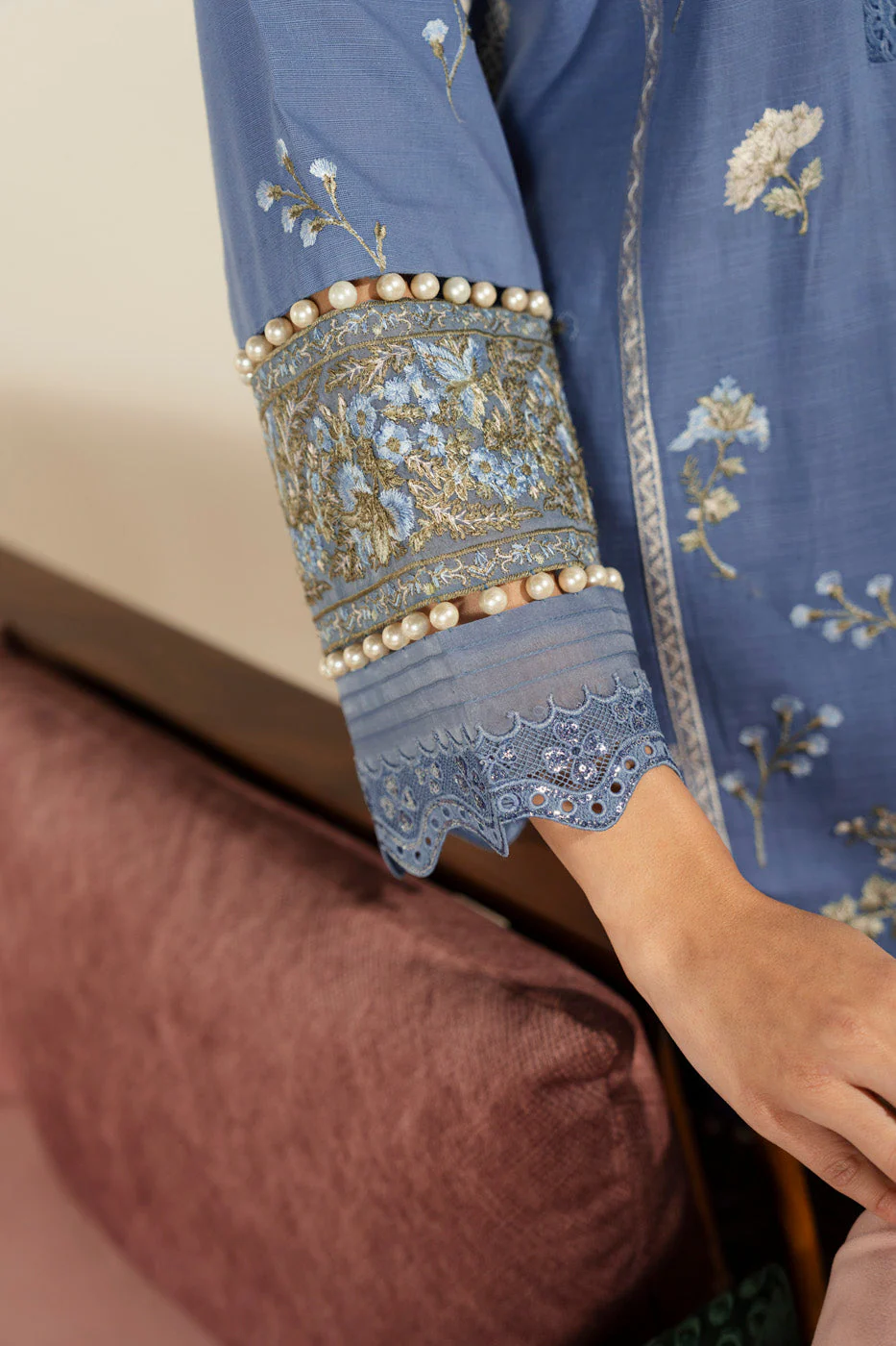 RTS | SHIRT, TROUSER & DUPATTA - Image 4