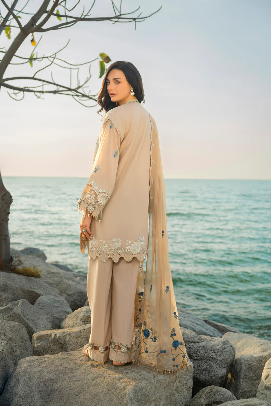 RTS | SHIRT, TROUSER & DUPATTA - Image 4