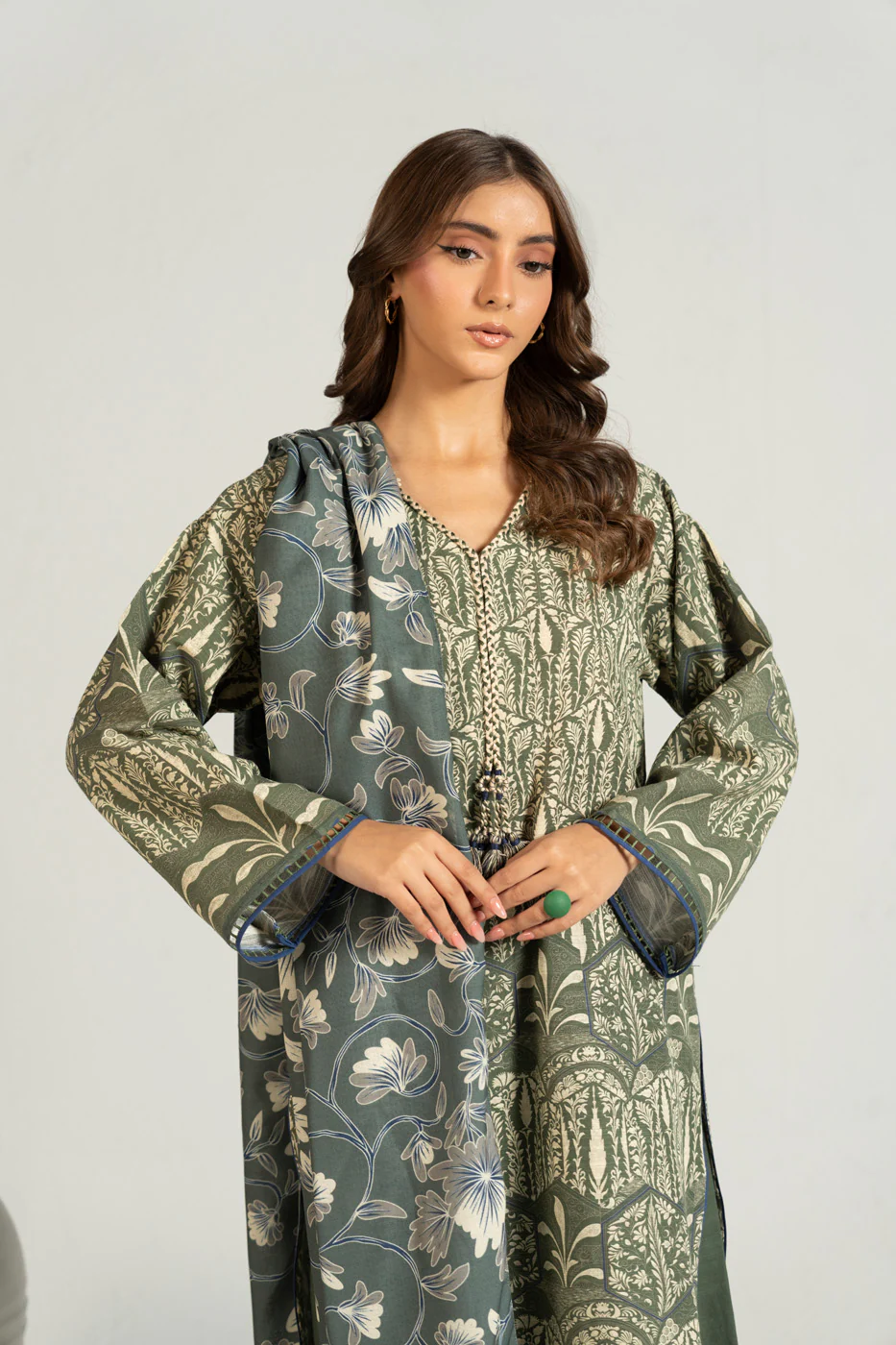 RTS | SHIRT, TROUSER & SHAWL - Image 2