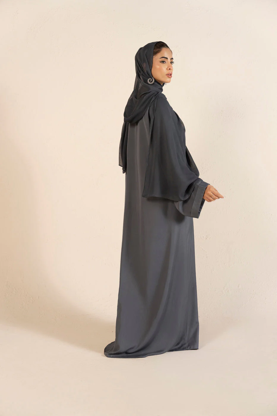 RTW | ABAYA & STOLE - Image 3