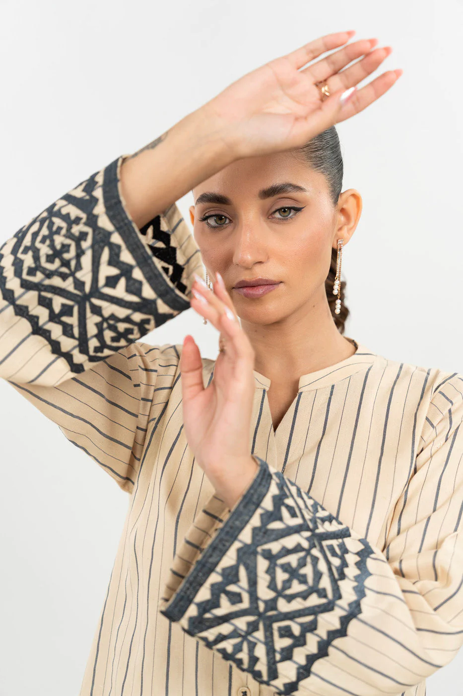 RTW  | SHIRT & CULOTTE - Image 3
