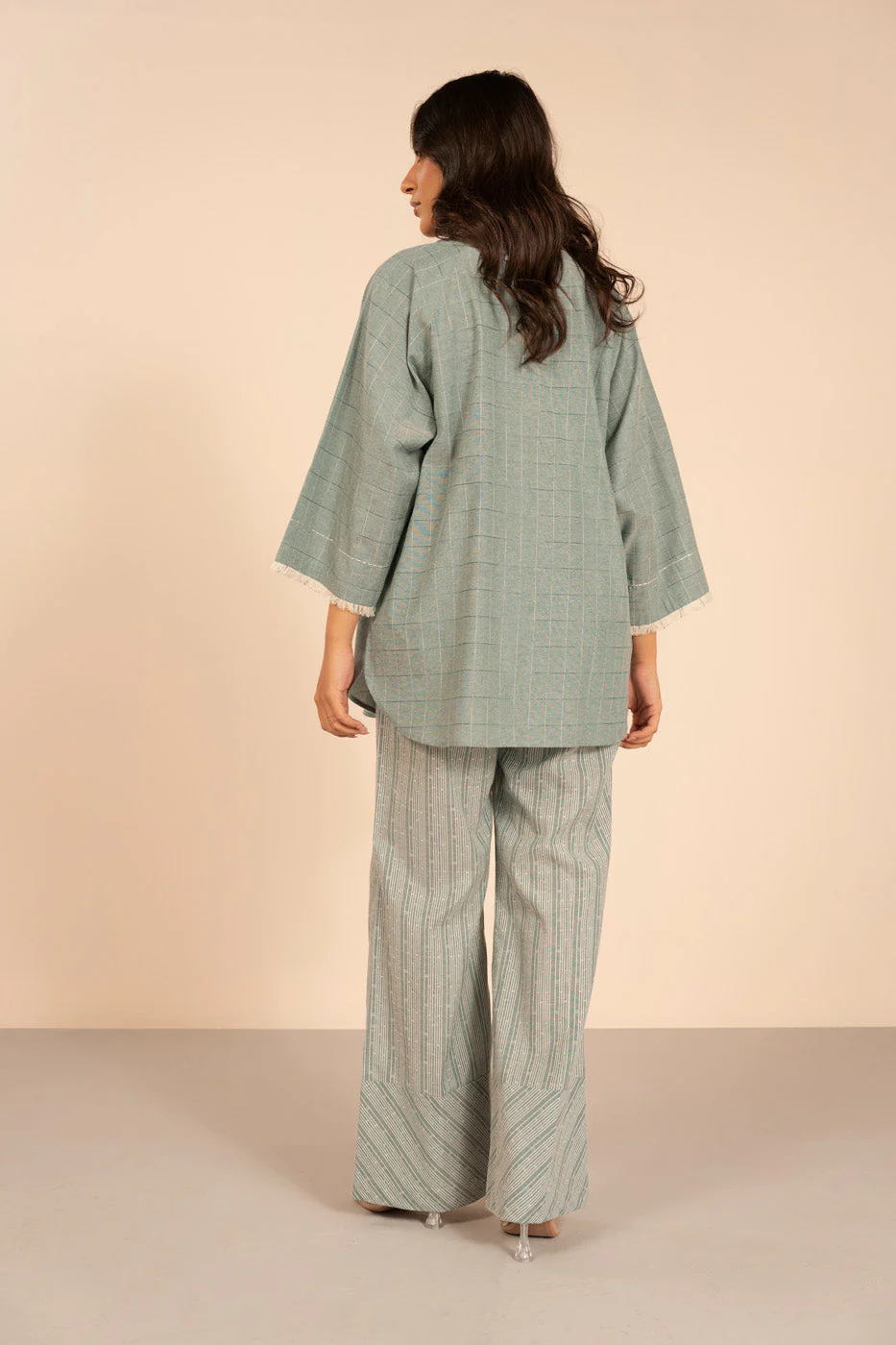 RTW | SHIRT & BOOTCUT PANTS - Image 4