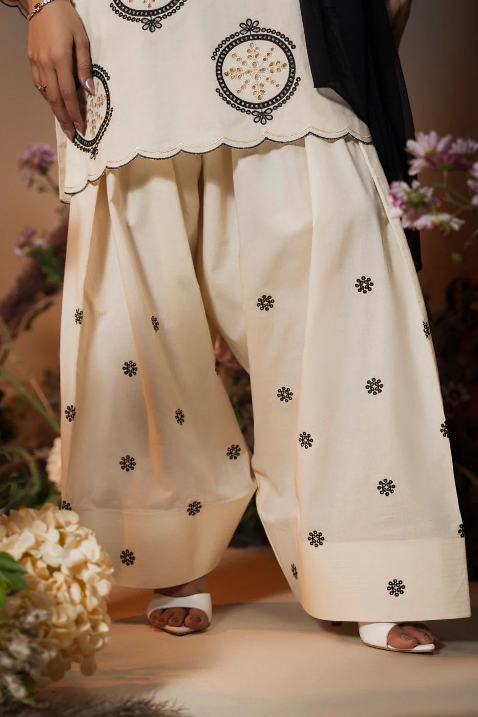 RTW | SHIRT, SHALWAR & DUPATTA - Image 4