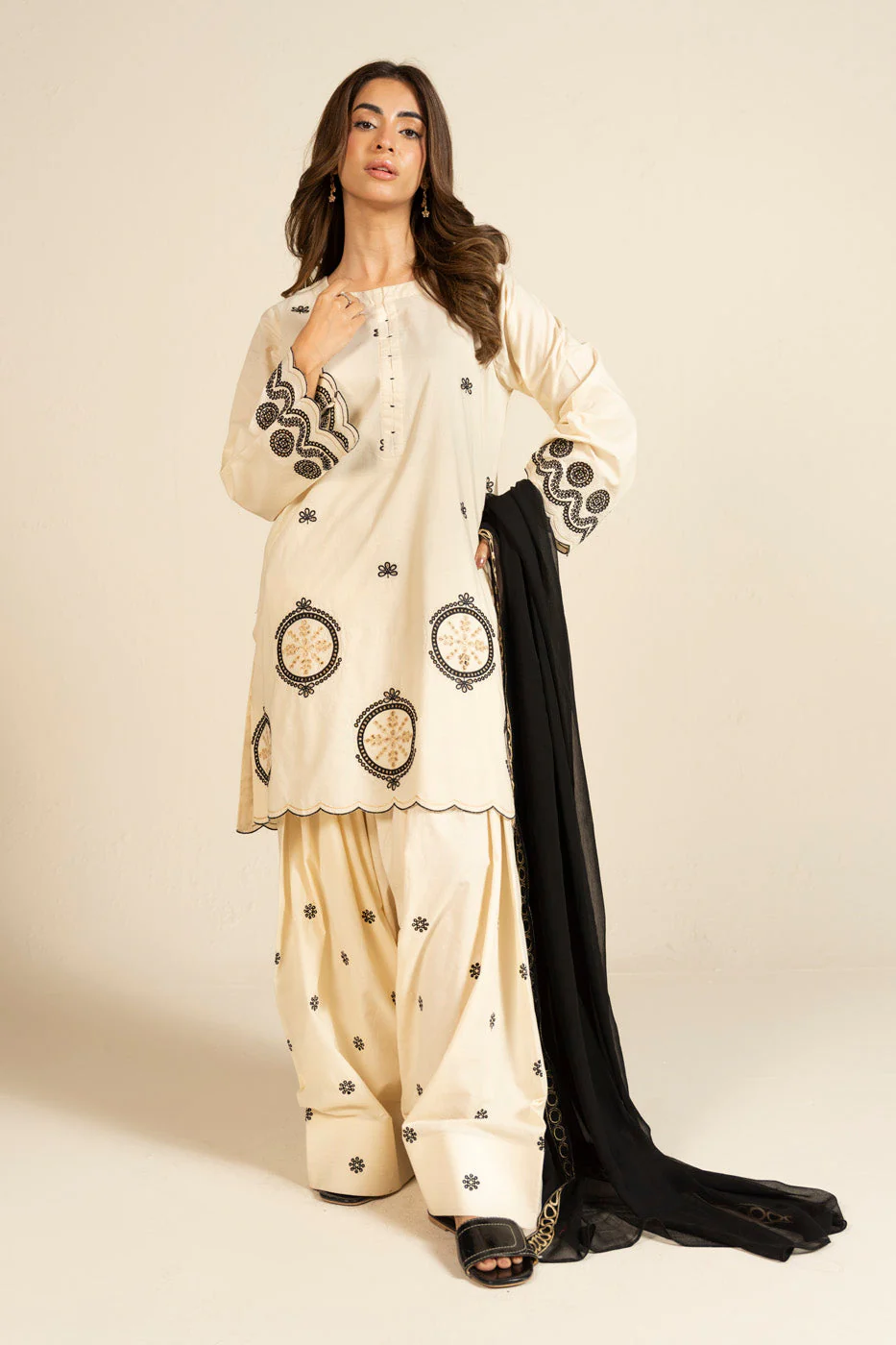 RTW | SHIRT, SHALWAR & DUPATTA - Image 5