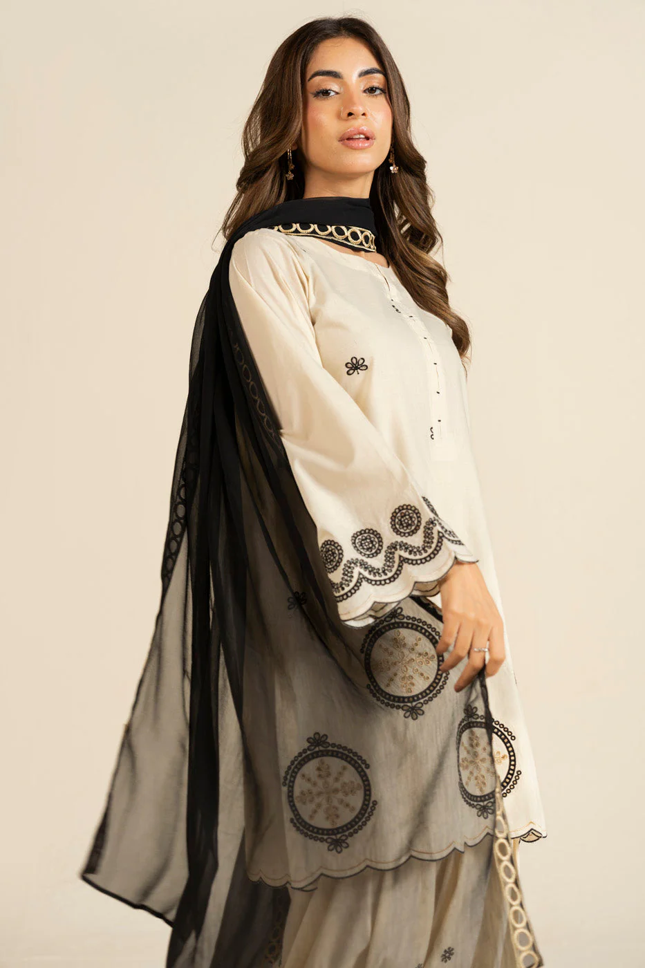 RTW | SHIRT, SHALWAR & DUPATTA - Image 6