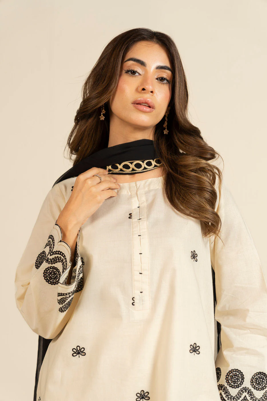 RTW | SHIRT, SHALWAR & DUPATTA - Image 7