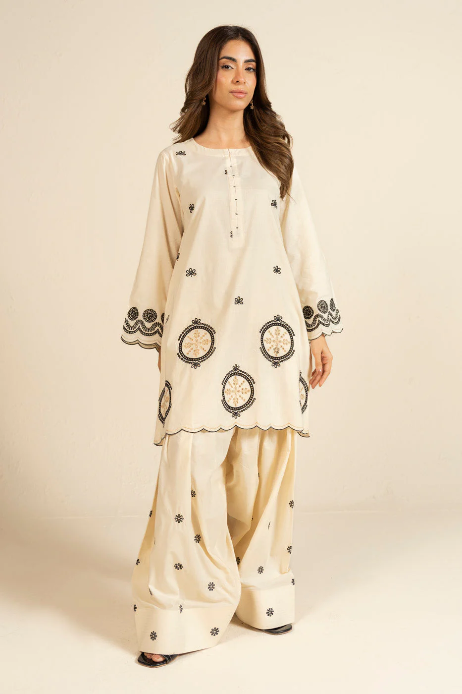 RTW | SHIRT, SHALWAR & DUPATTA - Image 8
