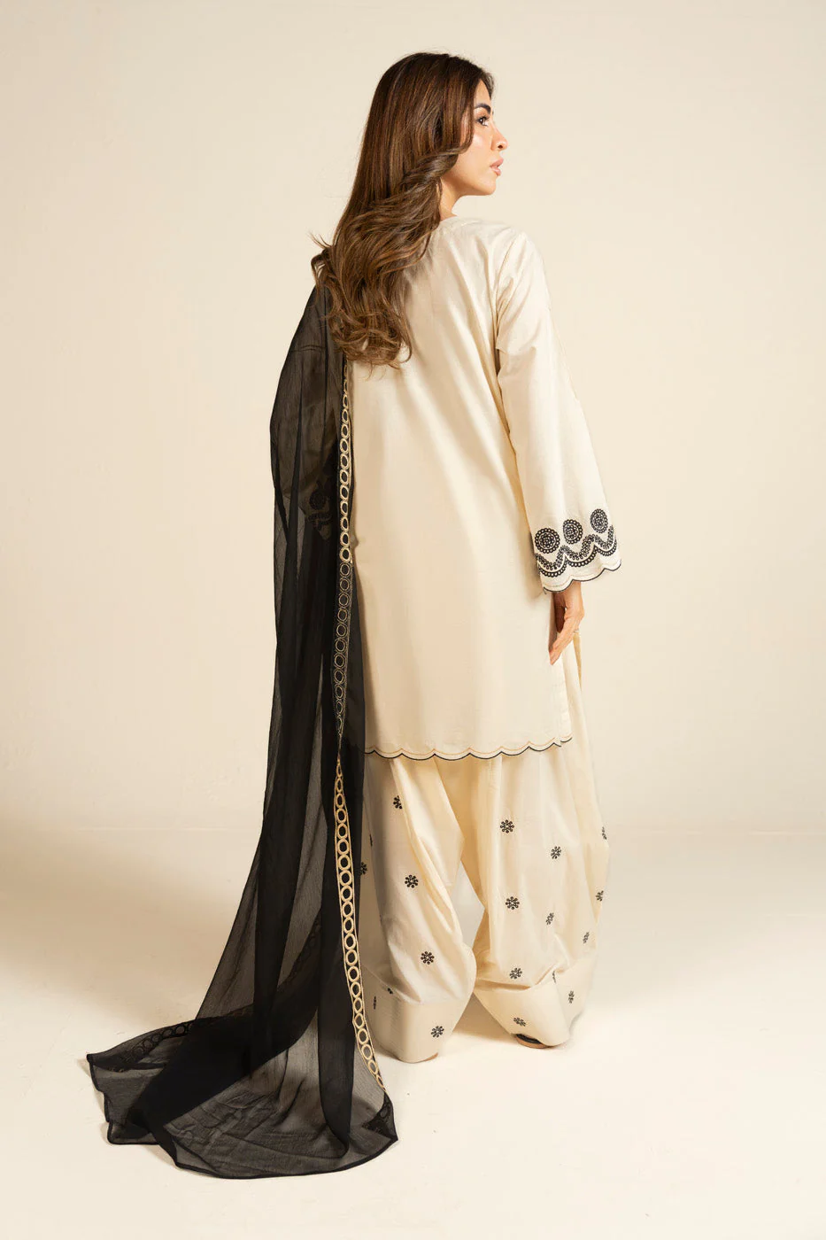 RTW | SHIRT, SHALWAR & DUPATTA - Image 9