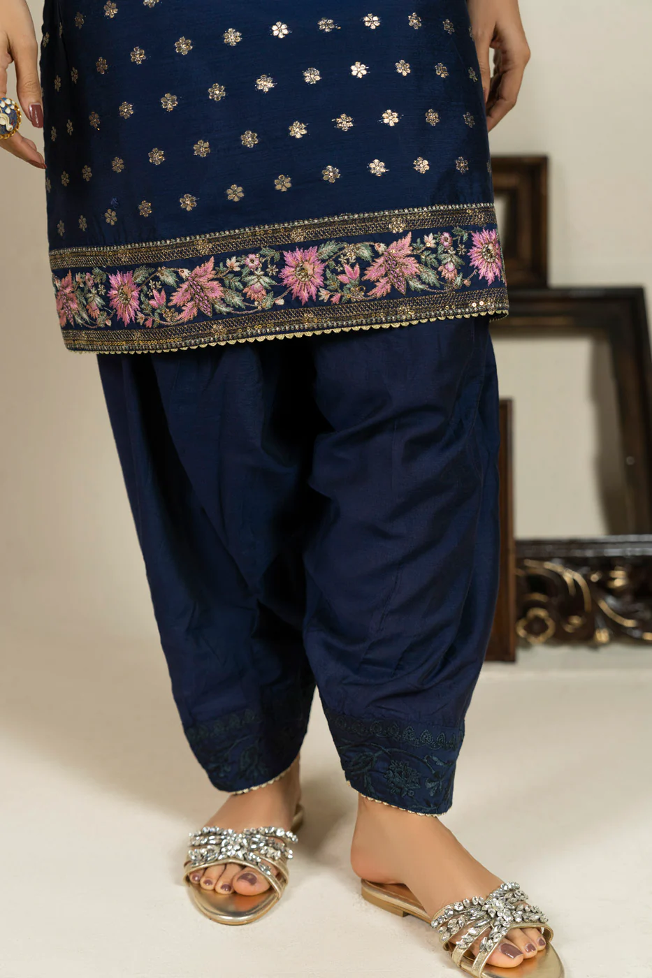 RTW | SHIRT & TROUSER - Image 4